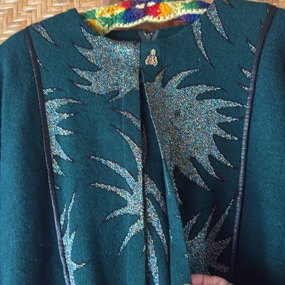 Vintage batwing Green wool Sweater with metallic Design and leather trim small - Picture 3 of 9